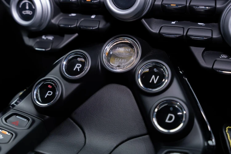 Vehicle Image 30