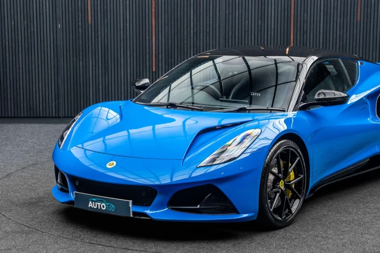 Vehicle Image 5