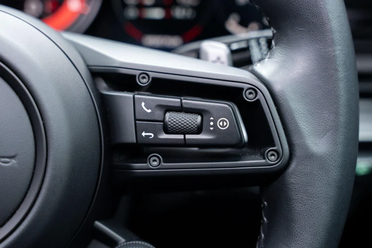 Vehicle Image 35