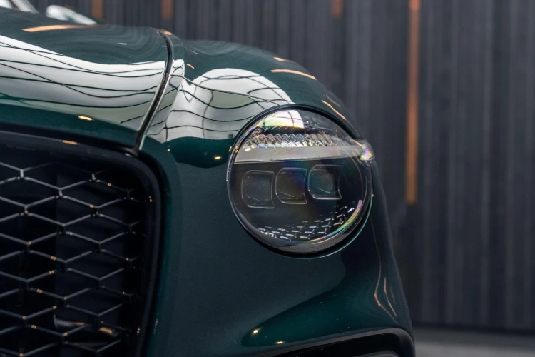 Vehicle Image 35