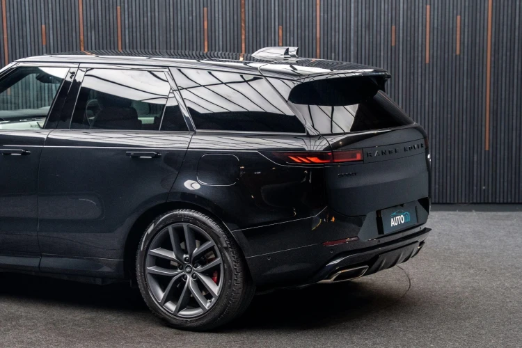 Vehicle Image 19