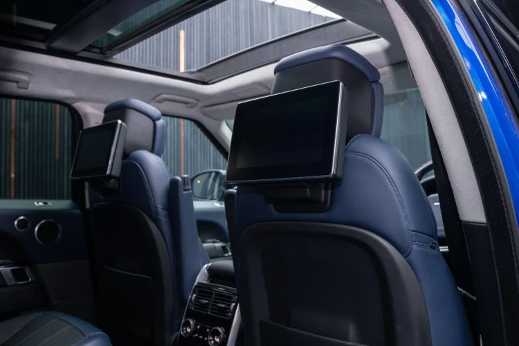 Vehicle Image 6