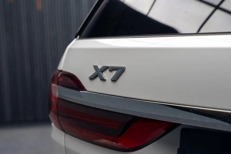 Vehicle Image 23