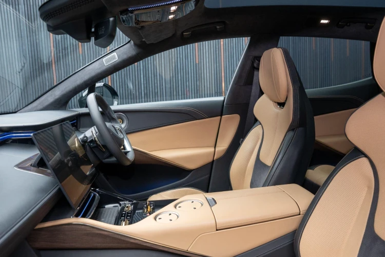 Vehicle Image 47