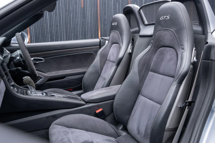 Vehicle Image 35