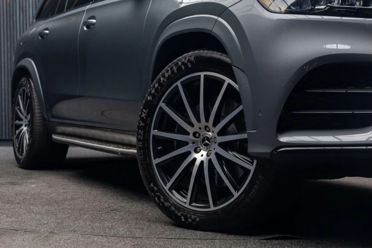 Vehicle Image 7