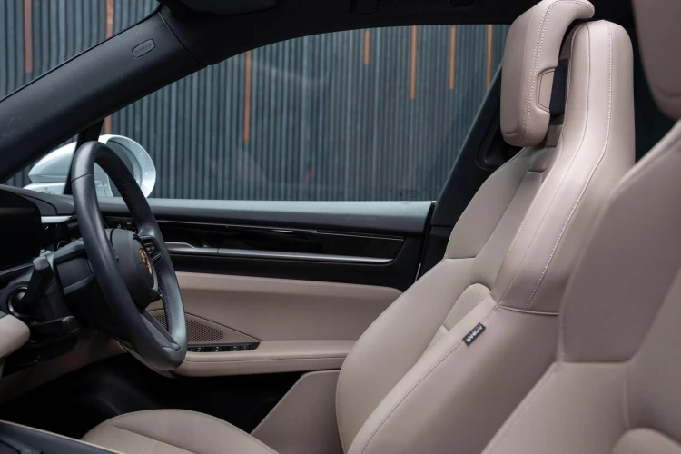 Vehicle Image 37