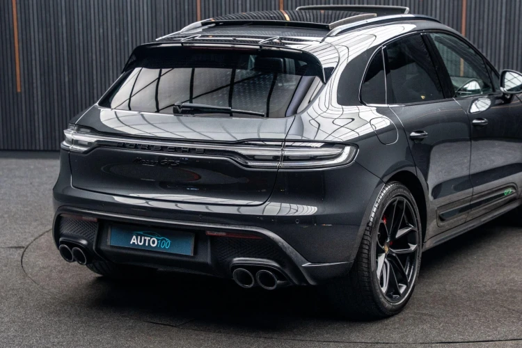 Vehicle Image 19