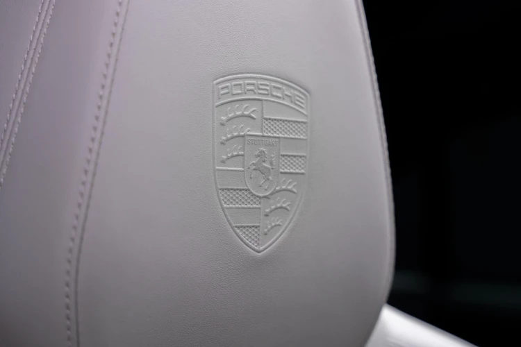 Vehicle Image 33