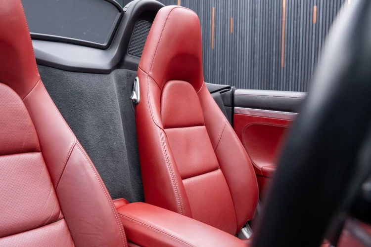 Vehicle Image 35