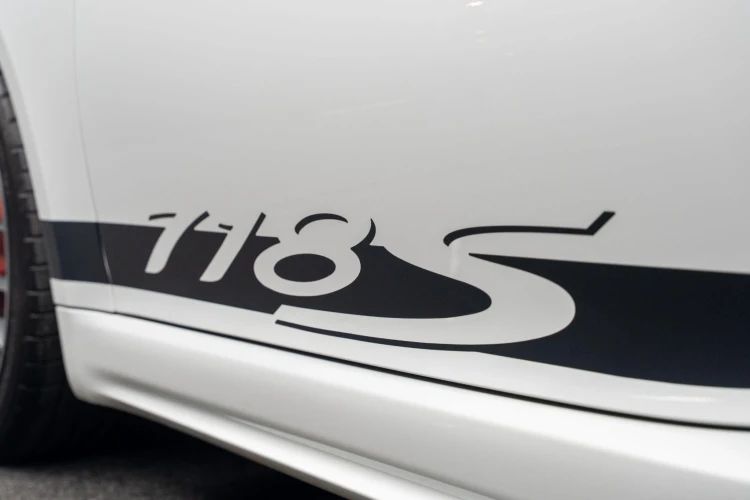 Vehicle Image 23