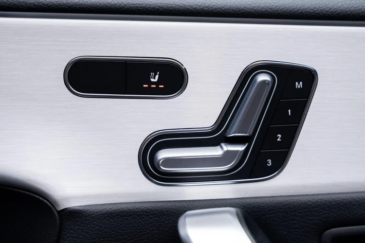 Vehicle Image 37