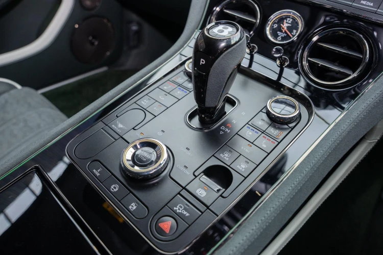 Vehicle Image 30