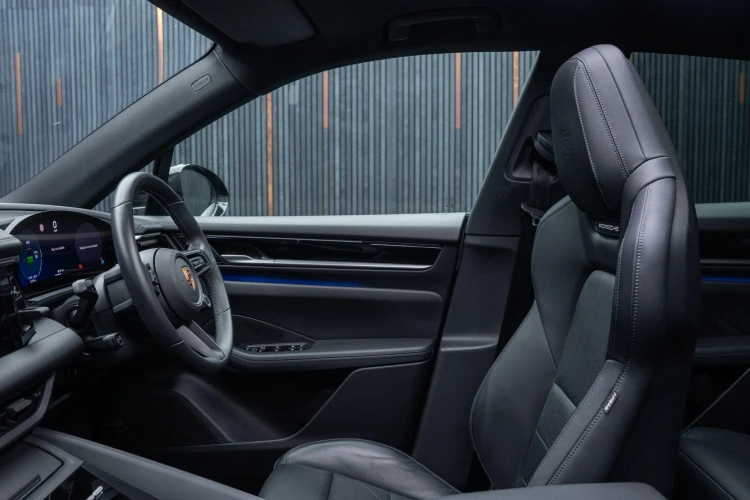 Vehicle Image 41