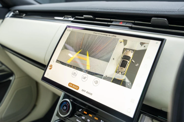 Vehicle Image 8