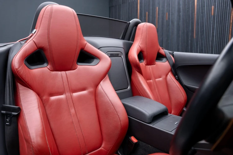 Vehicle Image 12