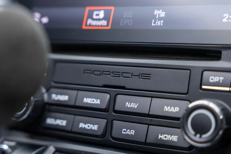 Vehicle Image 30