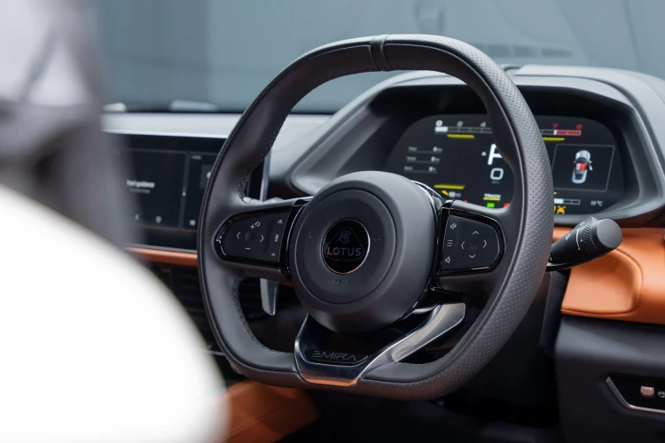 Vehicle Image 4