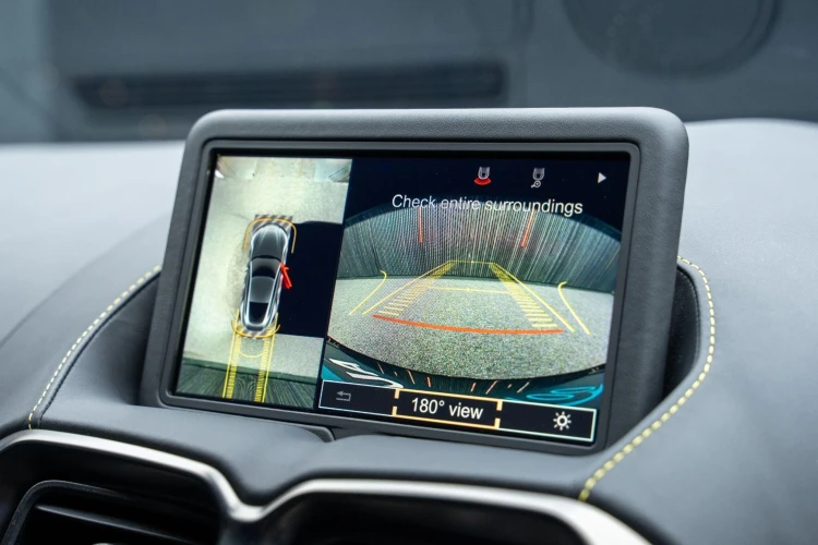 Vehicle Image 6