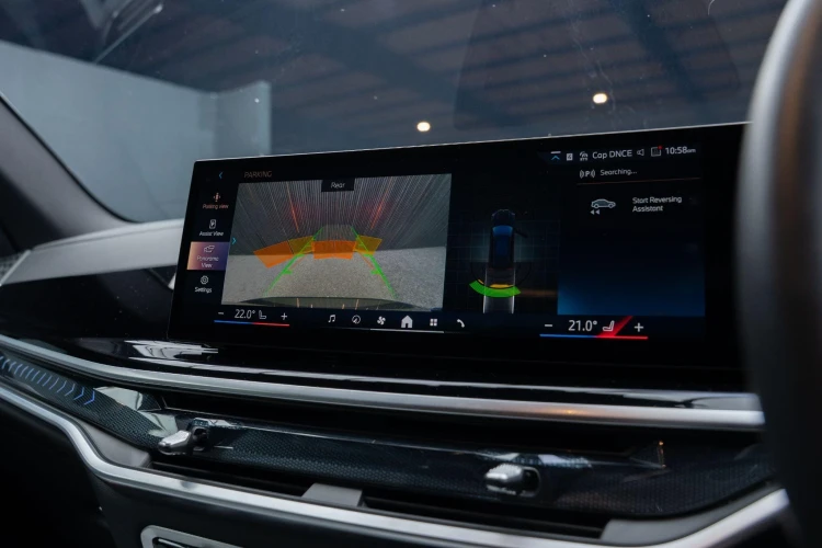Vehicle Image 10