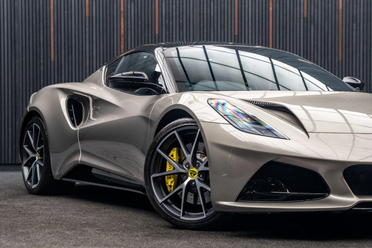 Vehicle Image 7