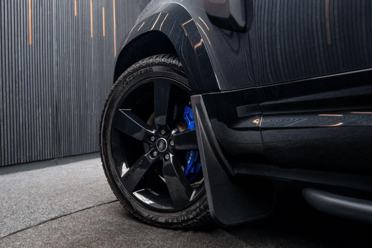 Vehicle Image 13
