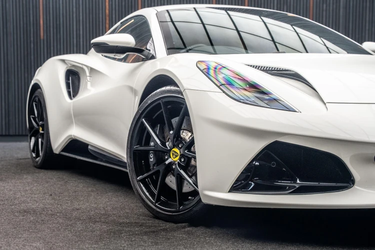 Vehicle Image 7