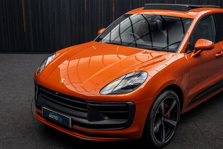 Vehicle Image 15