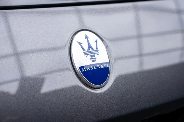 Vehicle Image 25