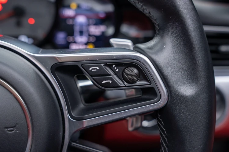 Vehicle Image 37