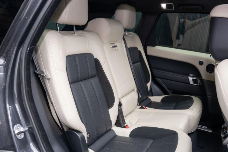 Vehicle Image 14