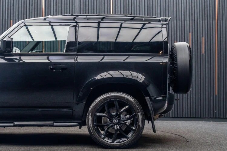 Vehicle Image 11