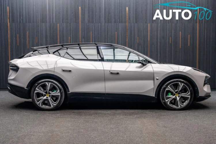 Vehicle Image 11