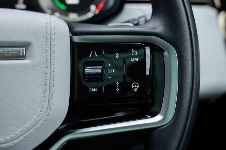Vehicle Image 30