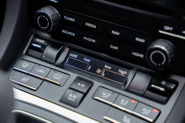 Vehicle Image 20