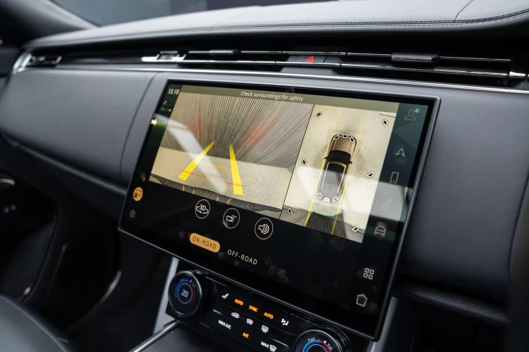 Vehicle Image 10