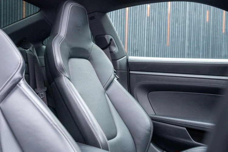 Vehicle Image 37