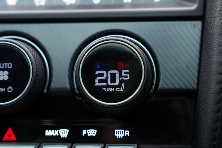 Vehicle Image 22