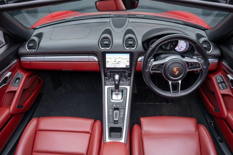 Vehicle Image 38