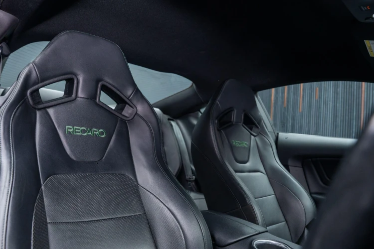 Vehicle Image 12
