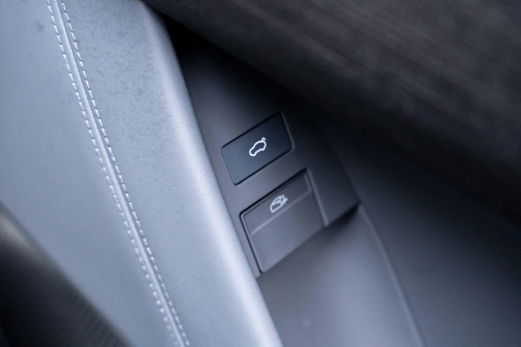 Vehicle Image 37
