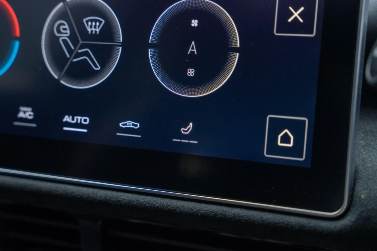 Vehicle Image 30