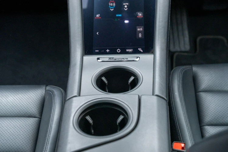 Vehicle Image 39
