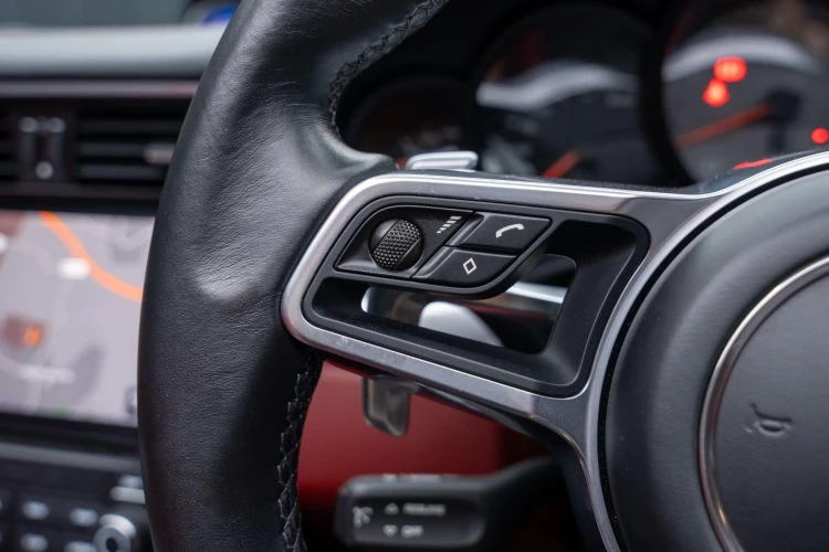 Vehicle Image 33