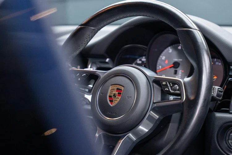 Vehicle Image 35