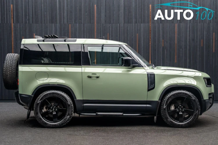 Vehicle Image 11