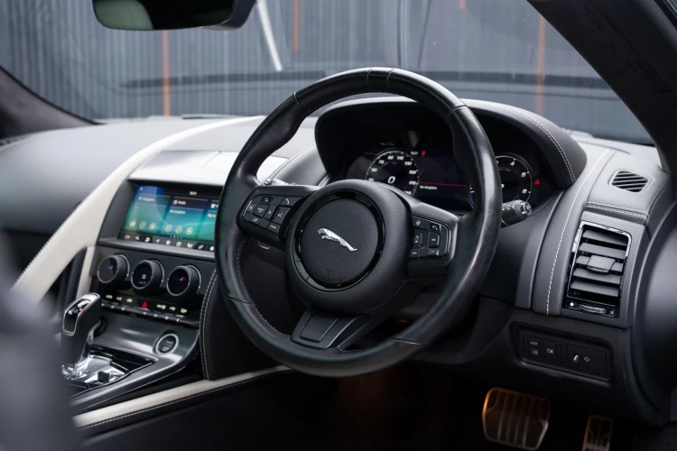 Vehicle Image 40