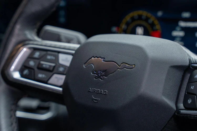 Vehicle Image 28