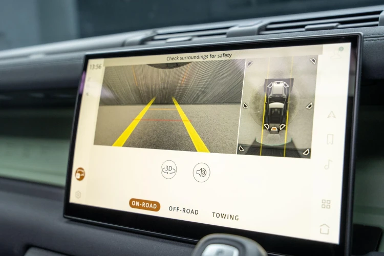 Vehicle Image 10