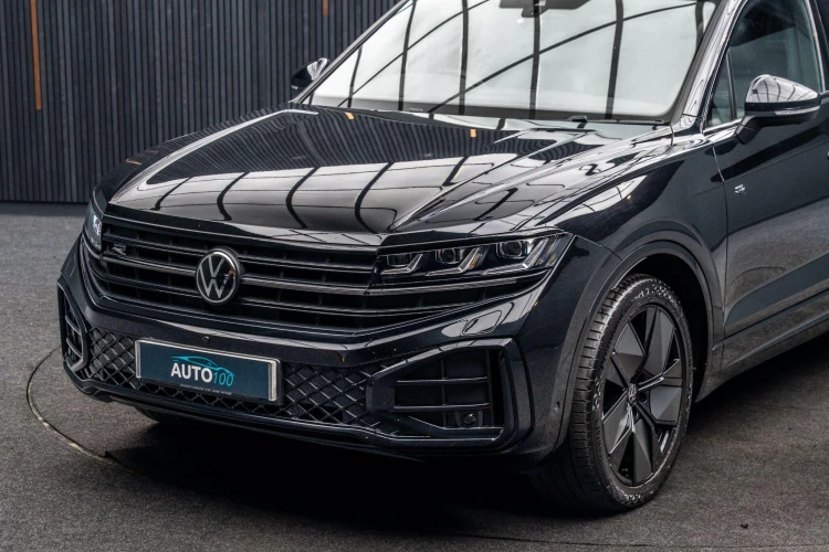 Vehicle Image 11